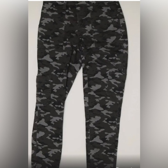 Black and gray camo pattern, Banana Republic Sloan pants, camo - size 12 - Picture 2 of 4
